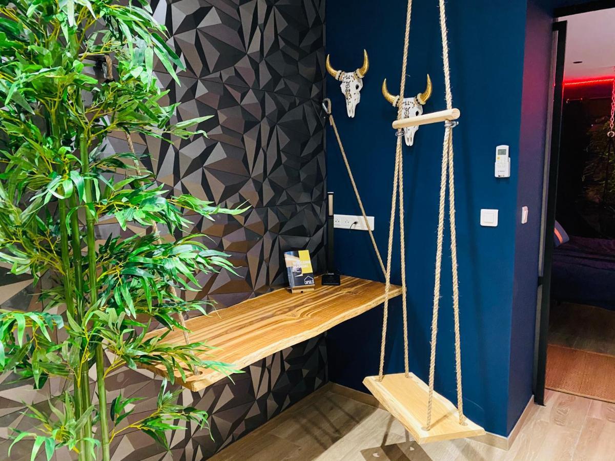 Capsule Temps Suspendu - Balneo, Home Cinema & Billard Valenciennes Exterior foto
